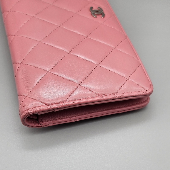 🩷CHANEL Pink Quilted Leather Wallet🩷 - Picture 6 of 16